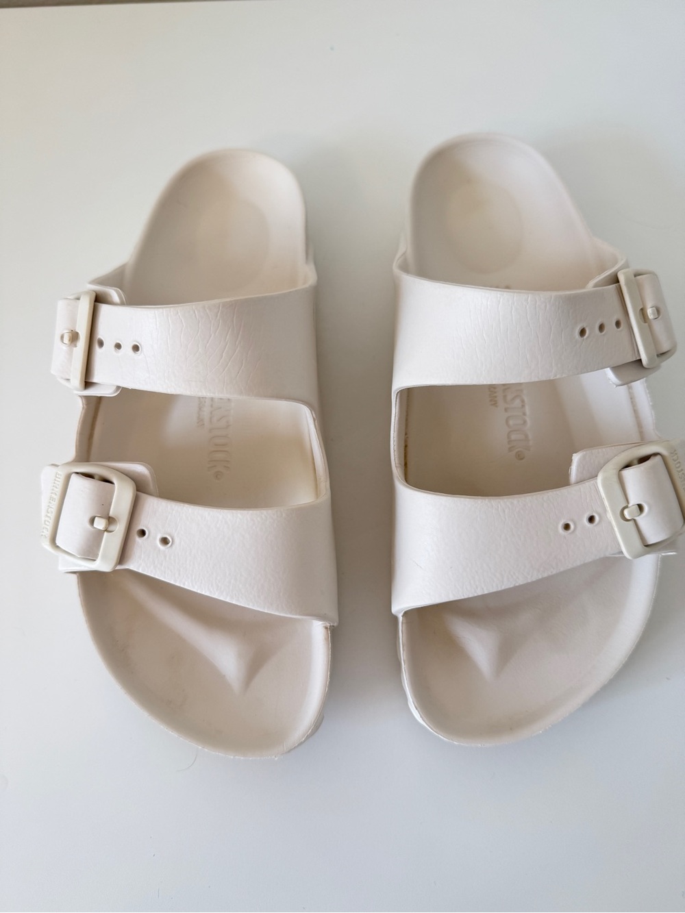 Birkenstock Two-Strap Sandals in Off-White - size 5.5